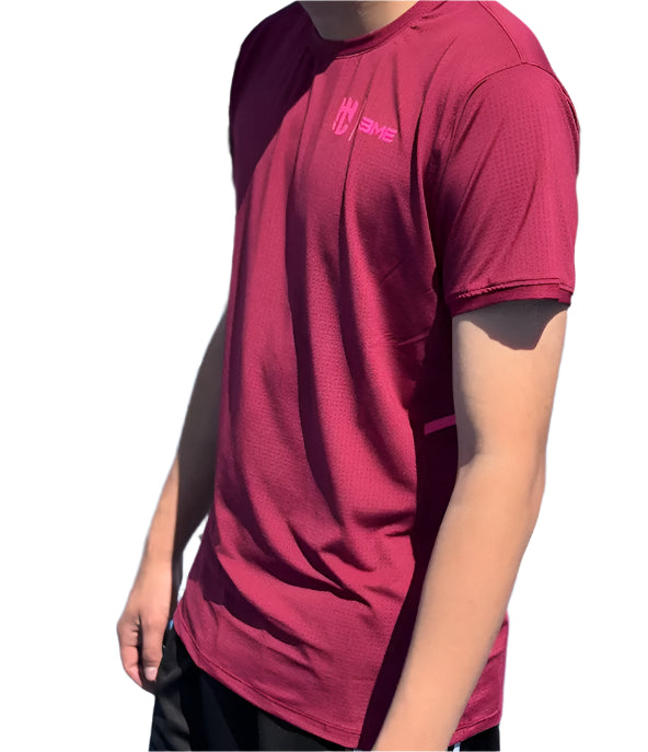 Camisa Eme Cuello Redondo Guinda con Franja Rosa