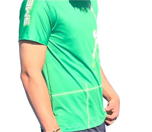 Camisa Eme Cuello Redondo Verde con Dibujo de Jugador