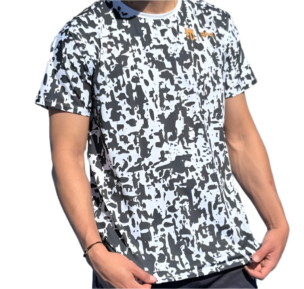 Camisa Eme Cuello Redondo Blanca con Manchas Negras